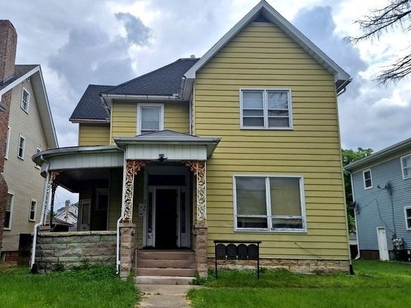214 S Bloomington Street , Unit 4, Streator, IL 61364