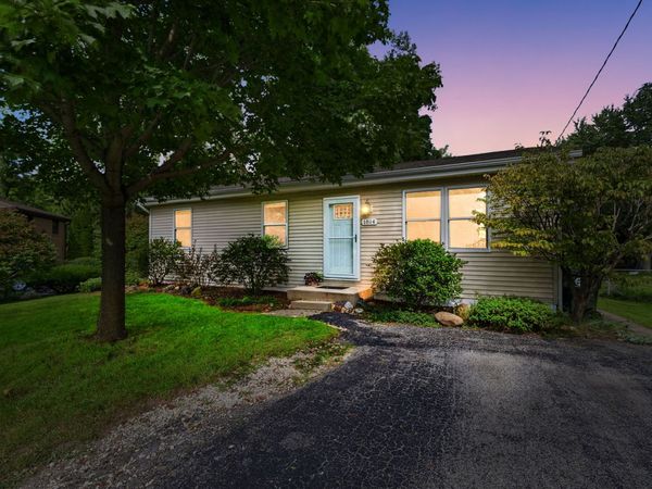 1814 Hazelwood Drive , Lindenhurst, IL 60046