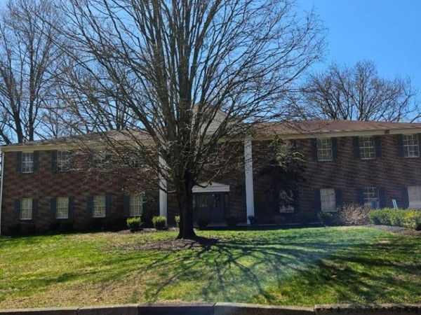 1 Manor Dr, Hampton, NJ 08827