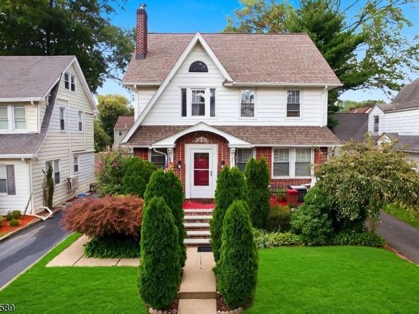 351 Griggs Ave, Teaneck, NJ 07666