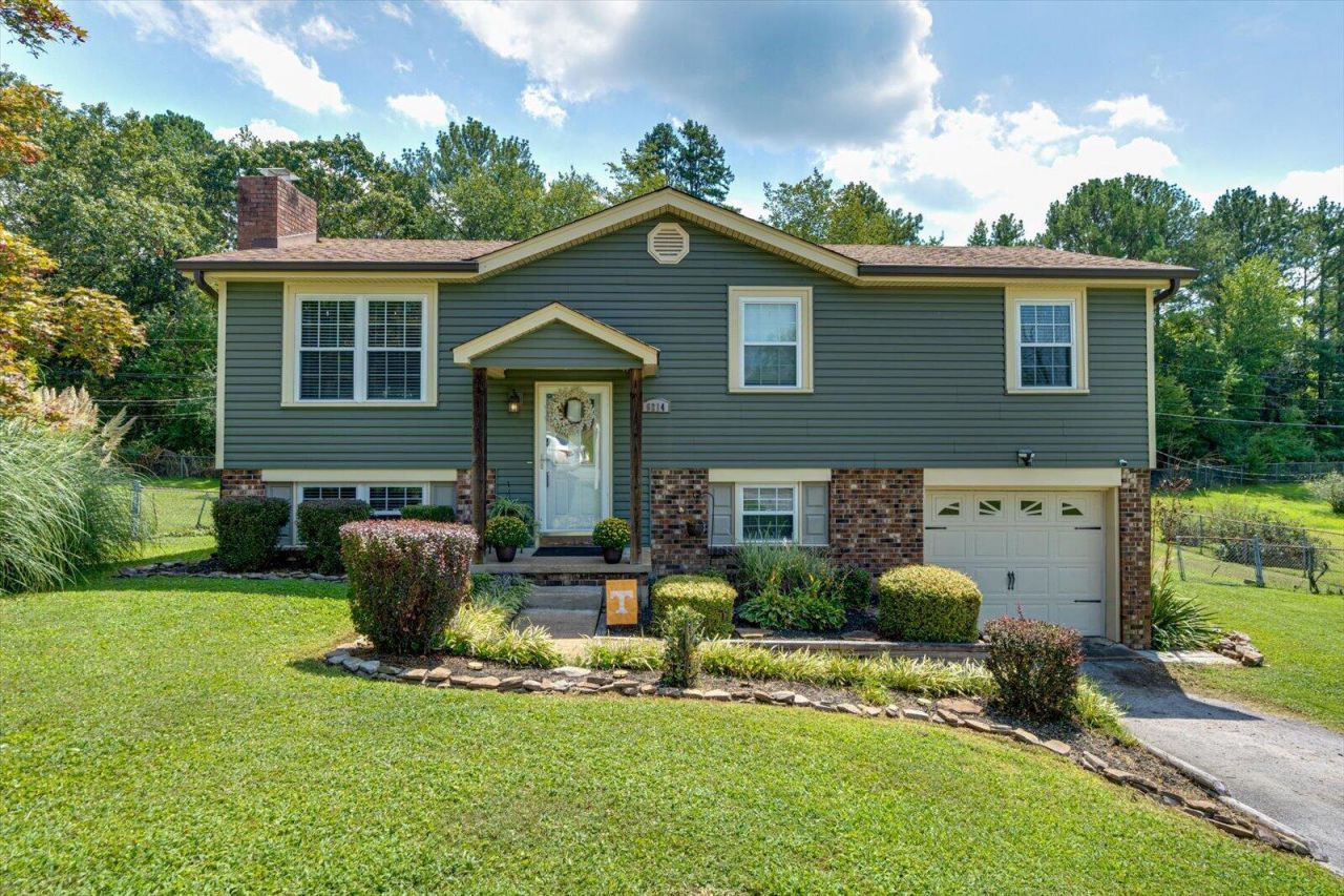 6214 Canoe Lane, Chattanooga, TN 37416 Main Photo