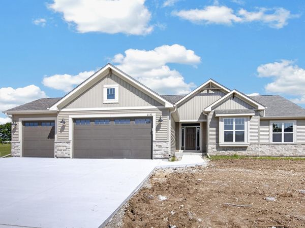 2132 River Glen Way, Unit Lt5, Burlington, WI 53105