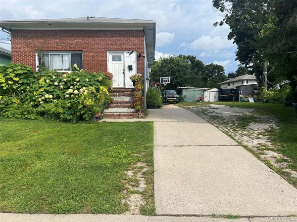 271 Stewart Avenue, Hempstead, NY 11550