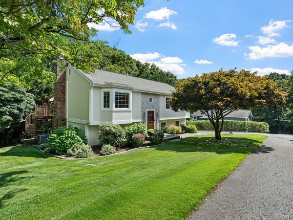 3 Douglas Drive, Pleasantville, NY 10570