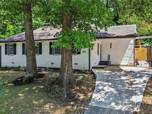 2828 Cloverhurst Drive, East Point, GA 30344