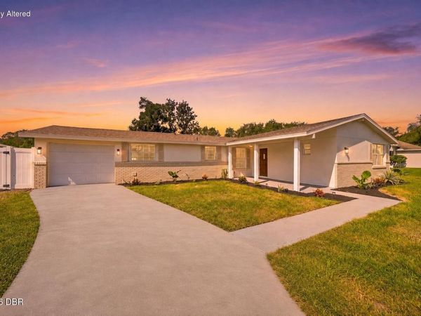 1280 Saxon Boulevard, Deltona, FL 32725