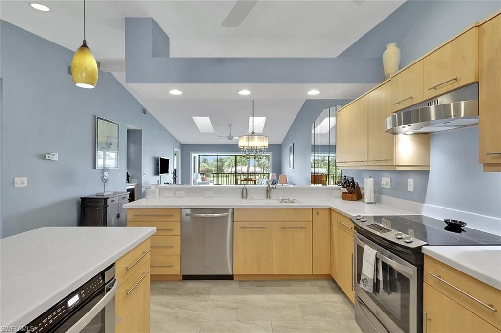5376 Fox Hollow Dr, Unit 711, Naples, FL 34104 Photo