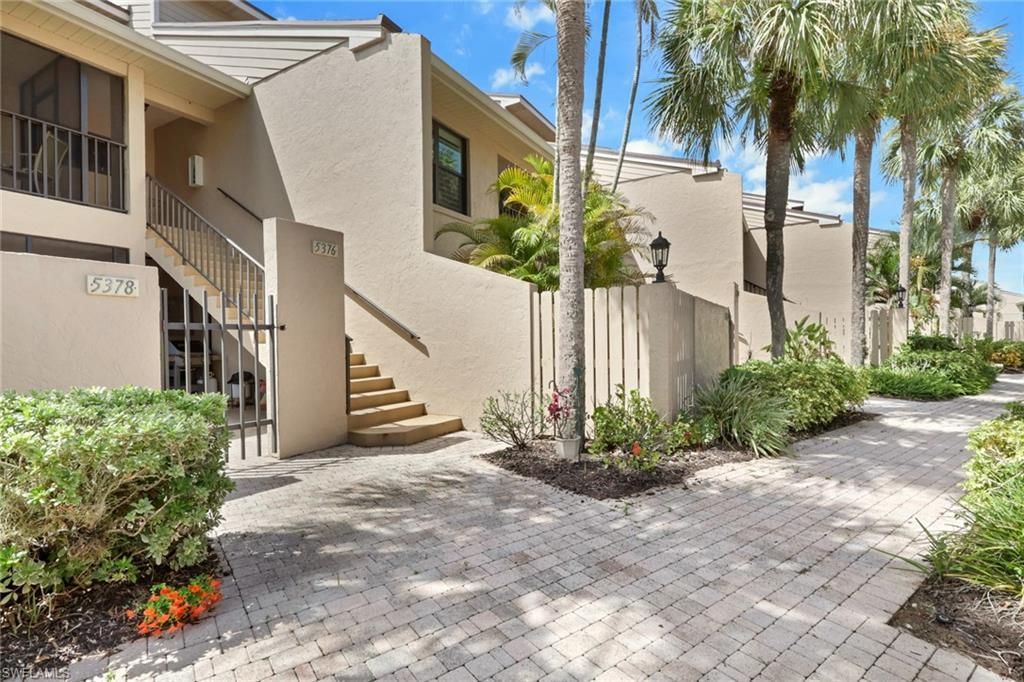 5376 Fox Hollow Dr, Unit 711, Naples, FL 34104 Photo