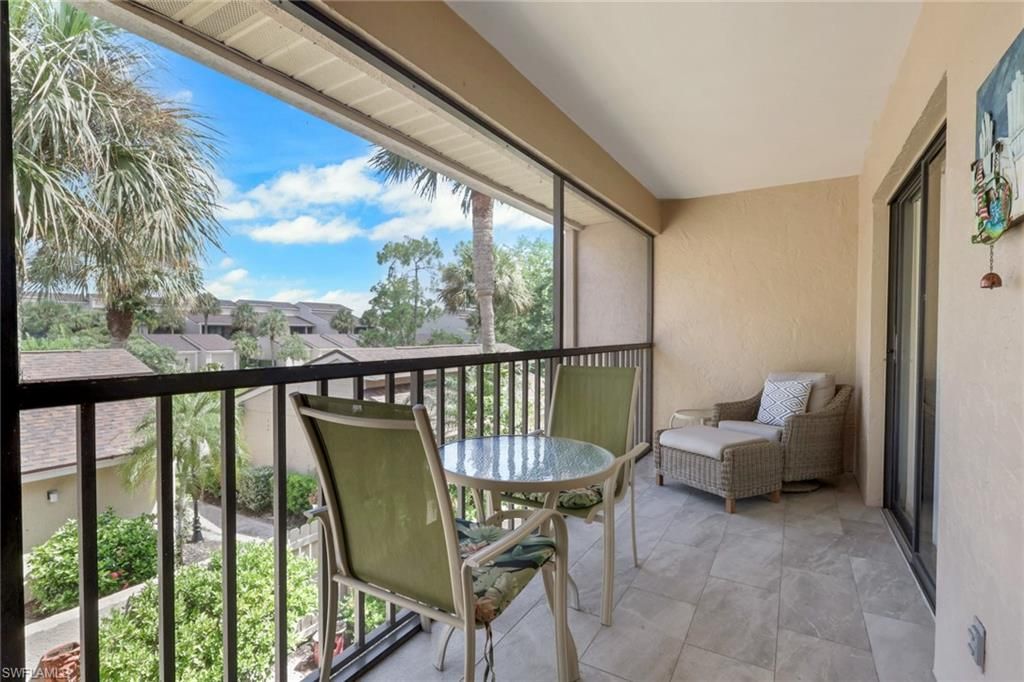 5376 Fox Hollow Dr, Unit 711, Naples, FL 34104 Photo