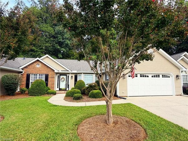 313 Quarterpath Lane , Jamestown, NC 27282