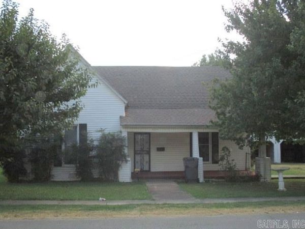 424 E Lake Street, Paragould, AR 72450