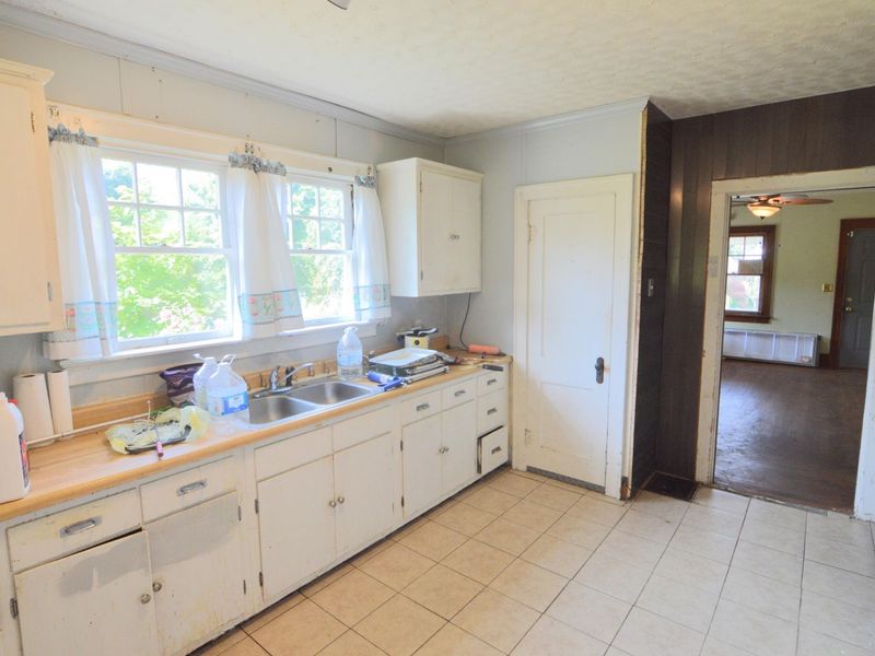 305 E 4th Street, Falmouth, KY 41040 Photo 17