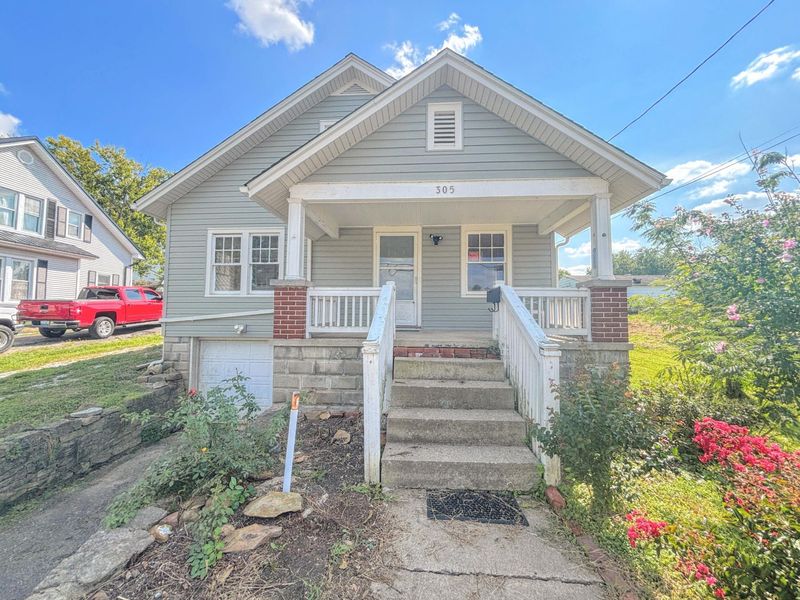 305 E 4th Street, Falmouth, KY 41040 Photo 2