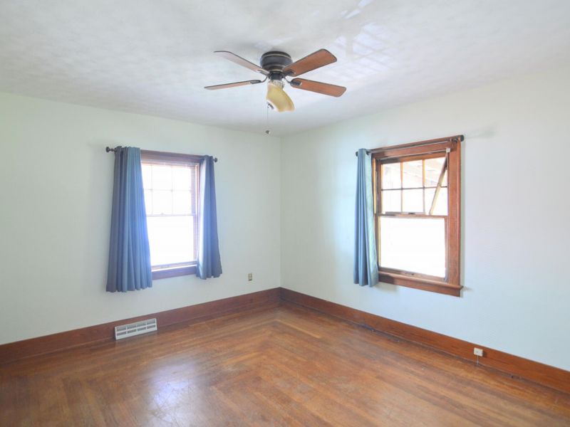 305 E 4th Street, Falmouth, KY 41040 Photo 23