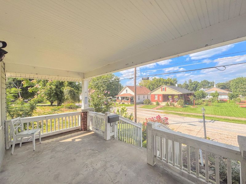 305 E 4th Street, Falmouth, KY 41040 Photo 4