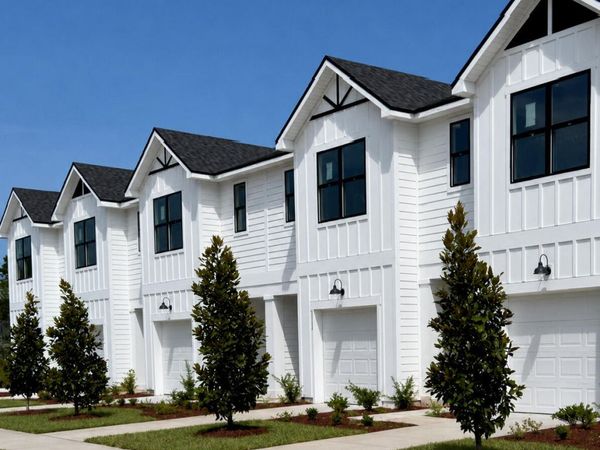 5229 PEACH BLOSSON Way, Unit 0017, Jacksonville, FL 32244