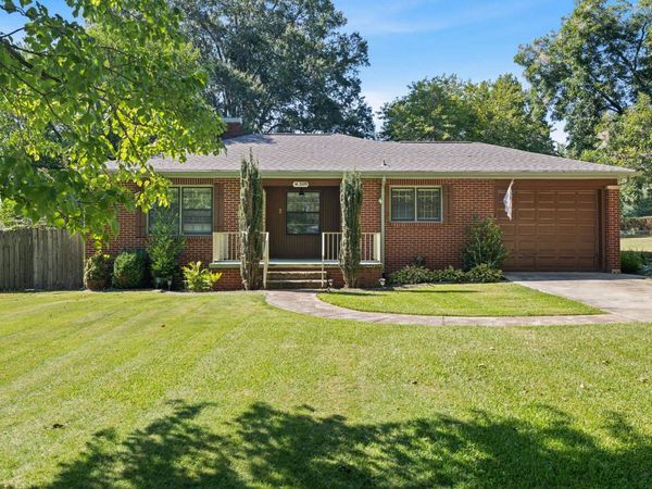 3109 18th Ave, Sheffield, AL 35660