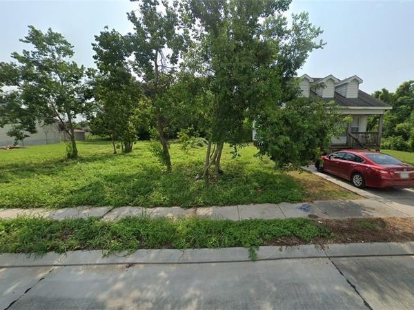 2311 LIZARDI Street , New Orleans, LA 70117
