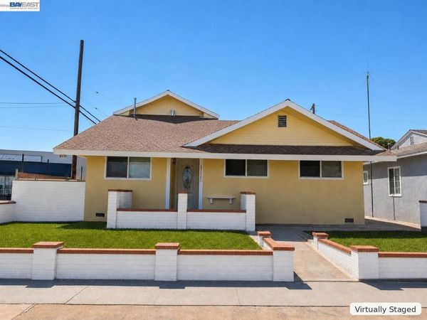 4125 Los Coyotes Diagonal, Lakewood, CA 90713