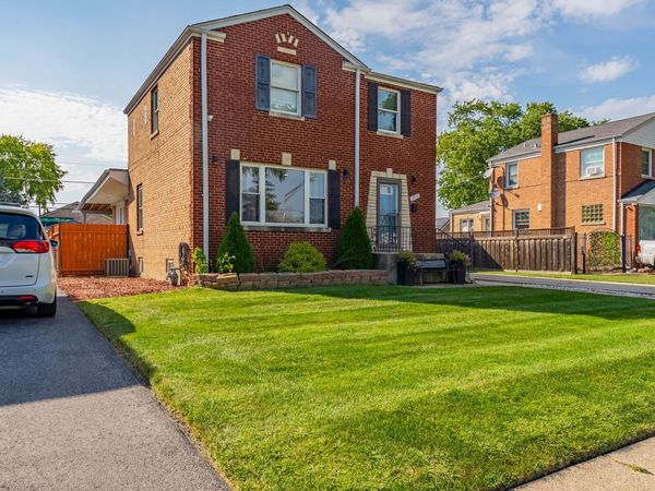 1910 N 74th Avenue , Elmwood Park, IL 60707
