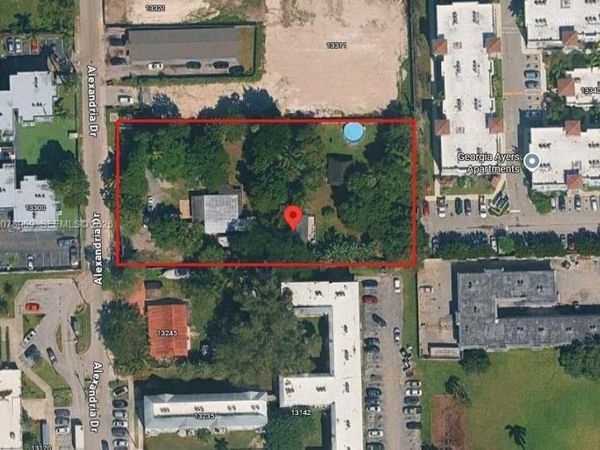 13265 Alexandria Dr , Opa-Locka, FL 33054