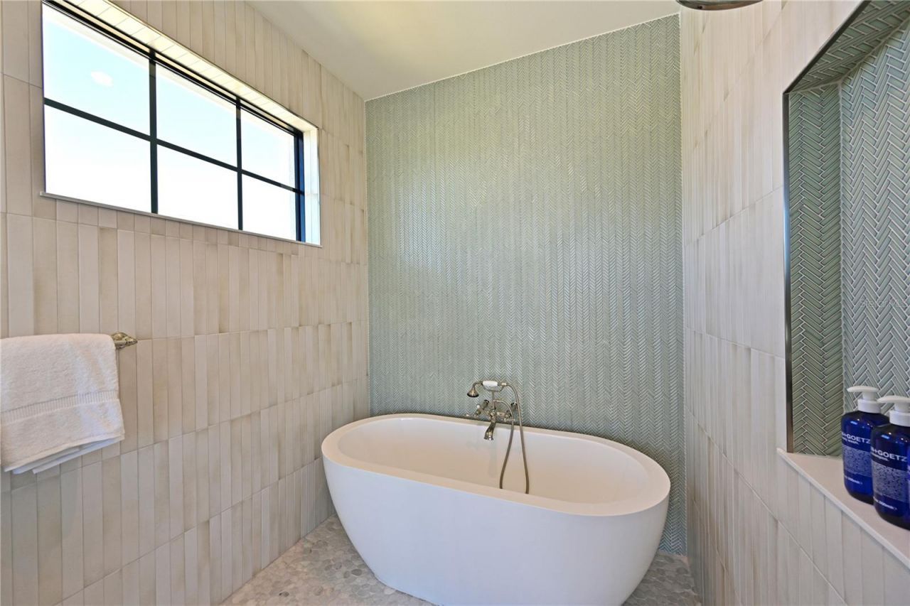 113 Palmetto Avenue, Anna Maria, FL 34216 Photo
