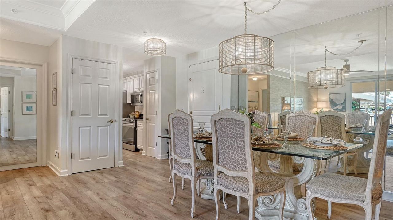 750 N Tamiami Trail , Unit 304, Sarasota, FL 34236 Photo