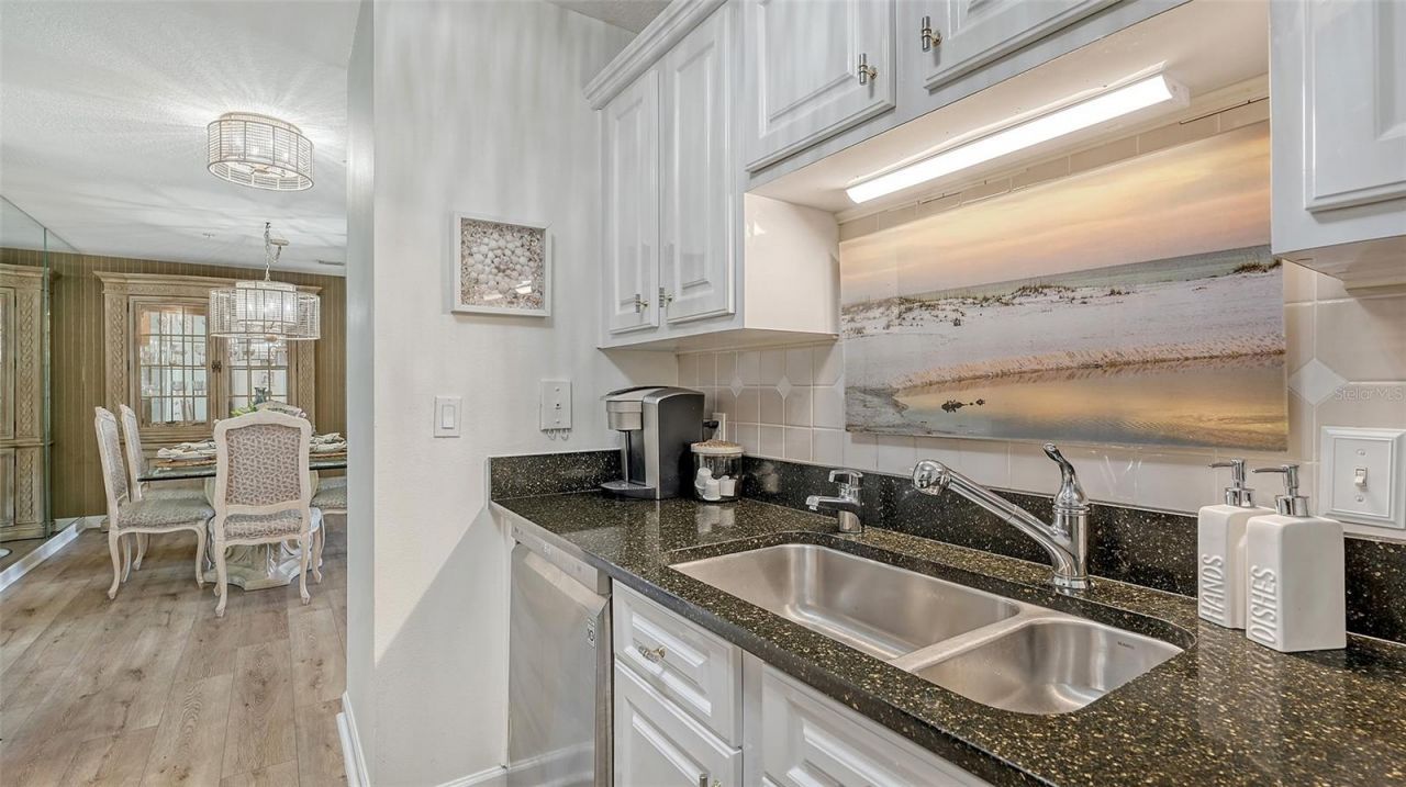 750 N Tamiami Trail , Unit 304, Sarasota, FL 34236 Photo