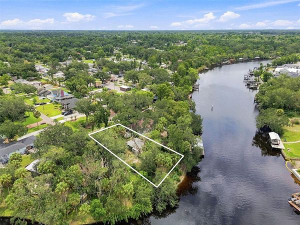 11301 SYLVAN GREEN LANE , RIVERVIEW, FL 33569