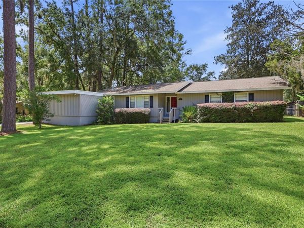 9520 NW 6TH PLACE , GAINESVILLE, FL 32607
