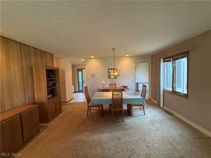 12272 Woodside Court, Unit F18, Strongsville, OH 44136 Photo 2