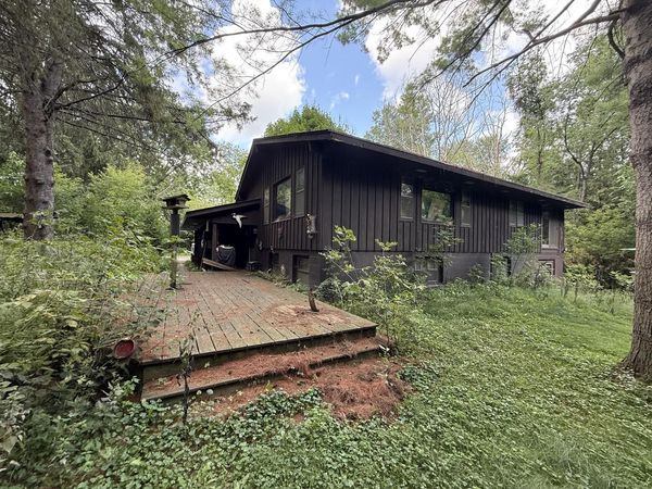 W329N3410 Lakeland DRIVE, Nashotah, WI 53058