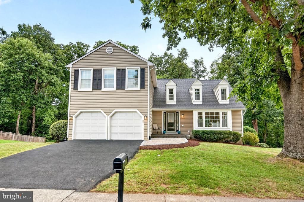 13801 Springstone Drive, Clifton, VA 20124 Main Photo