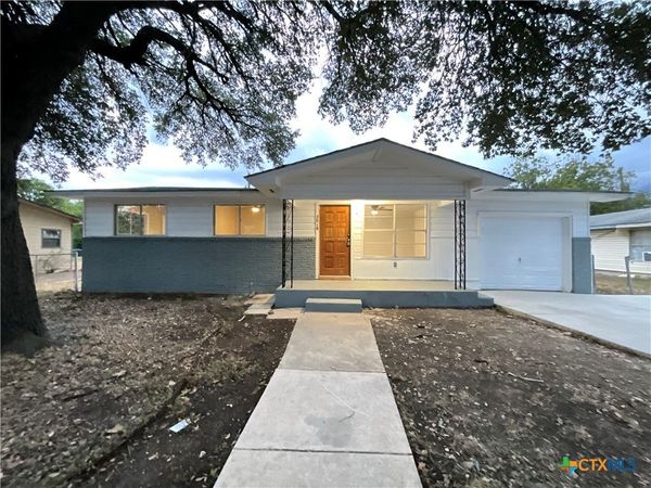 2018 Sherman Street, Seguin, TX 78155