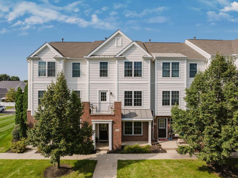 5992 Woodshire Drive, Unit 102, Westerville, OH 43081 Photo 1