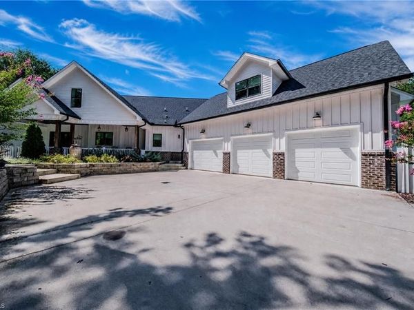 1529 Neelley Road , Pleasant Garden, NC 27313