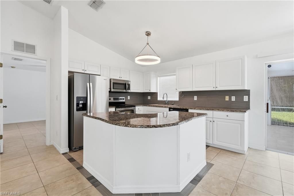 1718 NE 3rd Ave , Cape Coral, FL 33909 Photo