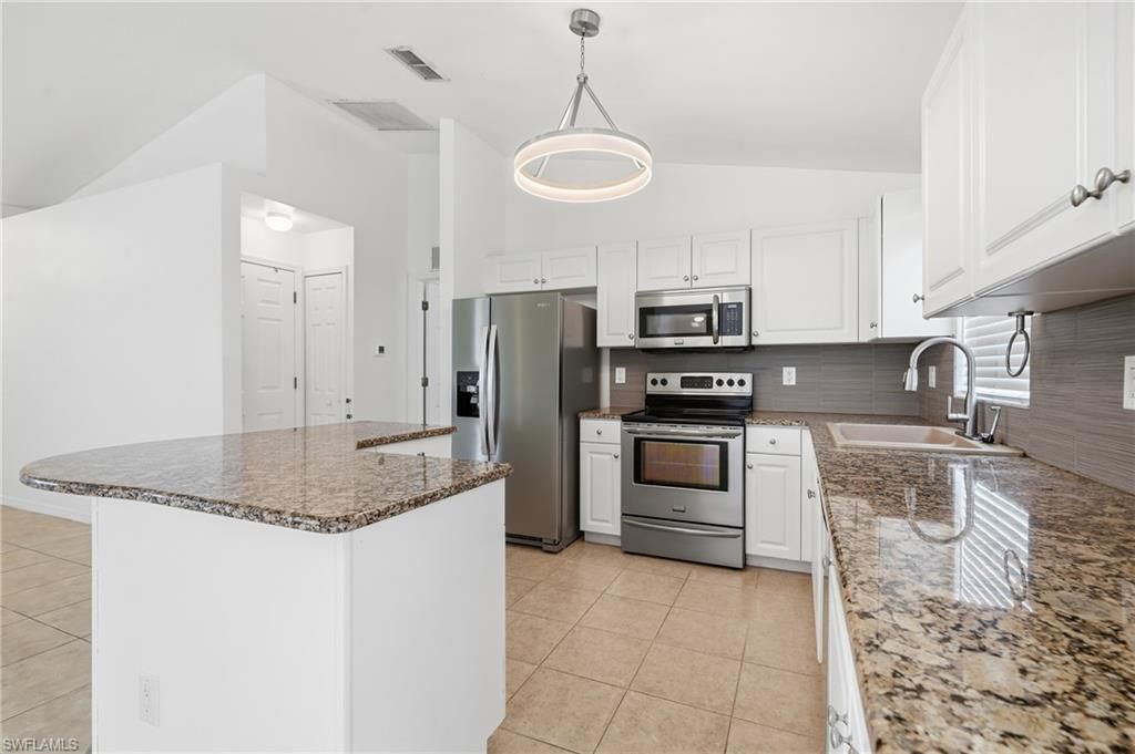 1718 NE 3rd Ave , Cape Coral, FL 33909 Photo