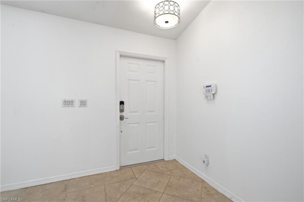1718 NE 3rd Ave , Cape Coral, FL 33909 Photo