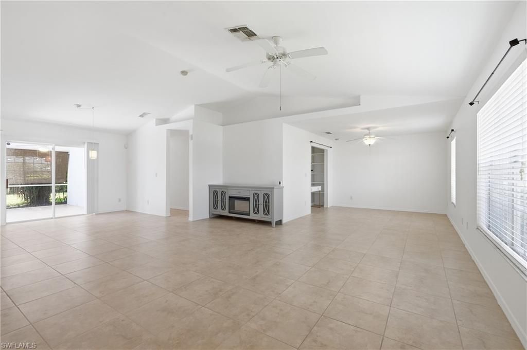 1718 NE 3rd Ave , Cape Coral, FL 33909 Photo
