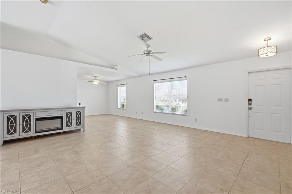 1718 NE 3rd Ave , Cape Coral, FL 33909 Photo