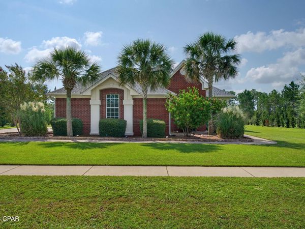 103 Tournament Lane , Freeport, FL 32439