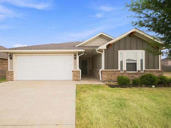 920 NW 3rd Street, Newcastle, OK 73065