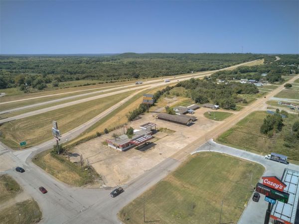 9952 Hornbeam Road, Henryetta, OK 74437