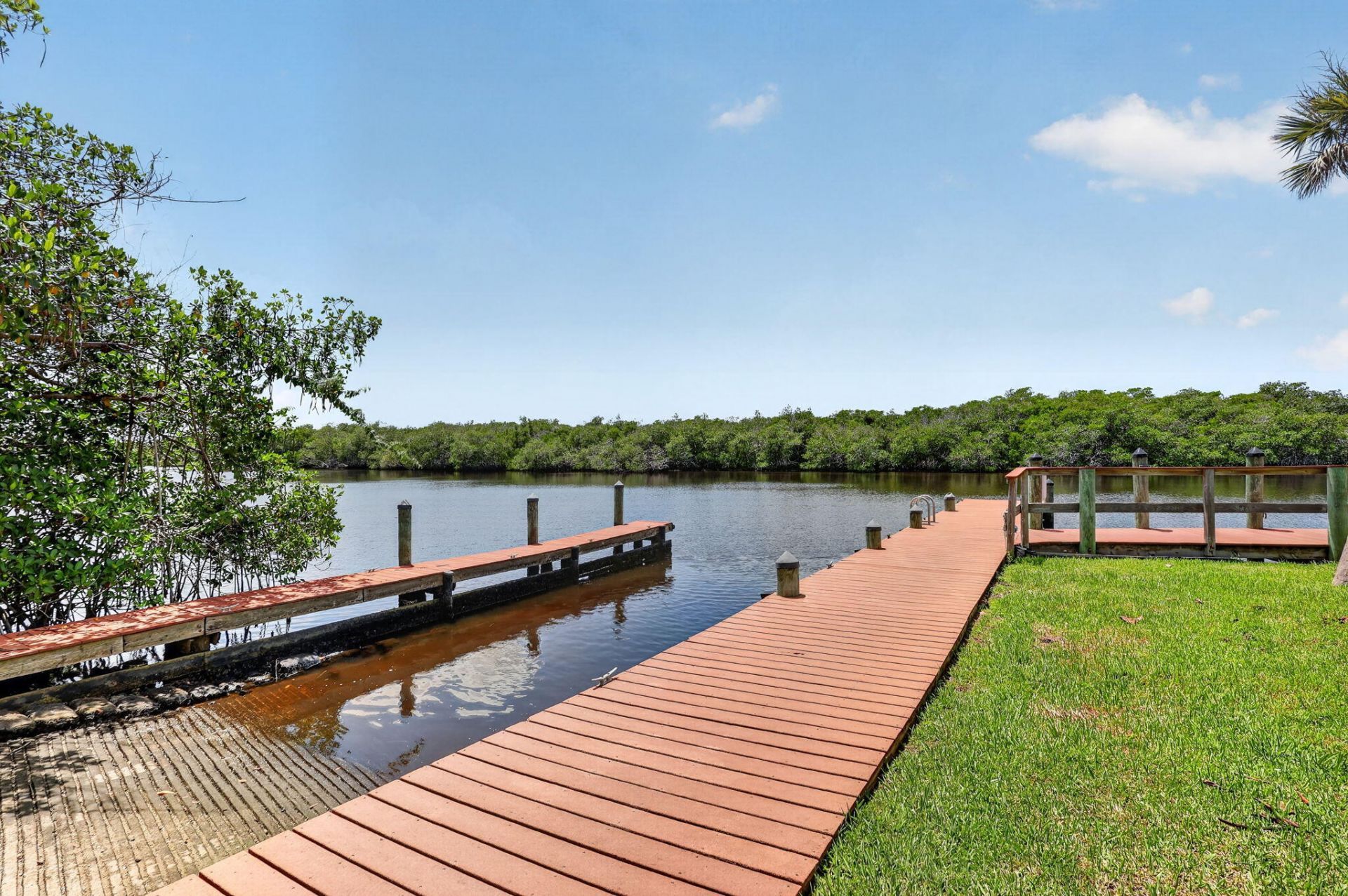 360 SW South River Drive, Unit 205, Stuart, FL 34997 Photo