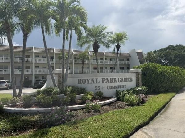 6600 ROYAL PALM Boulevard, Unit 215B, Margate, FL 33063