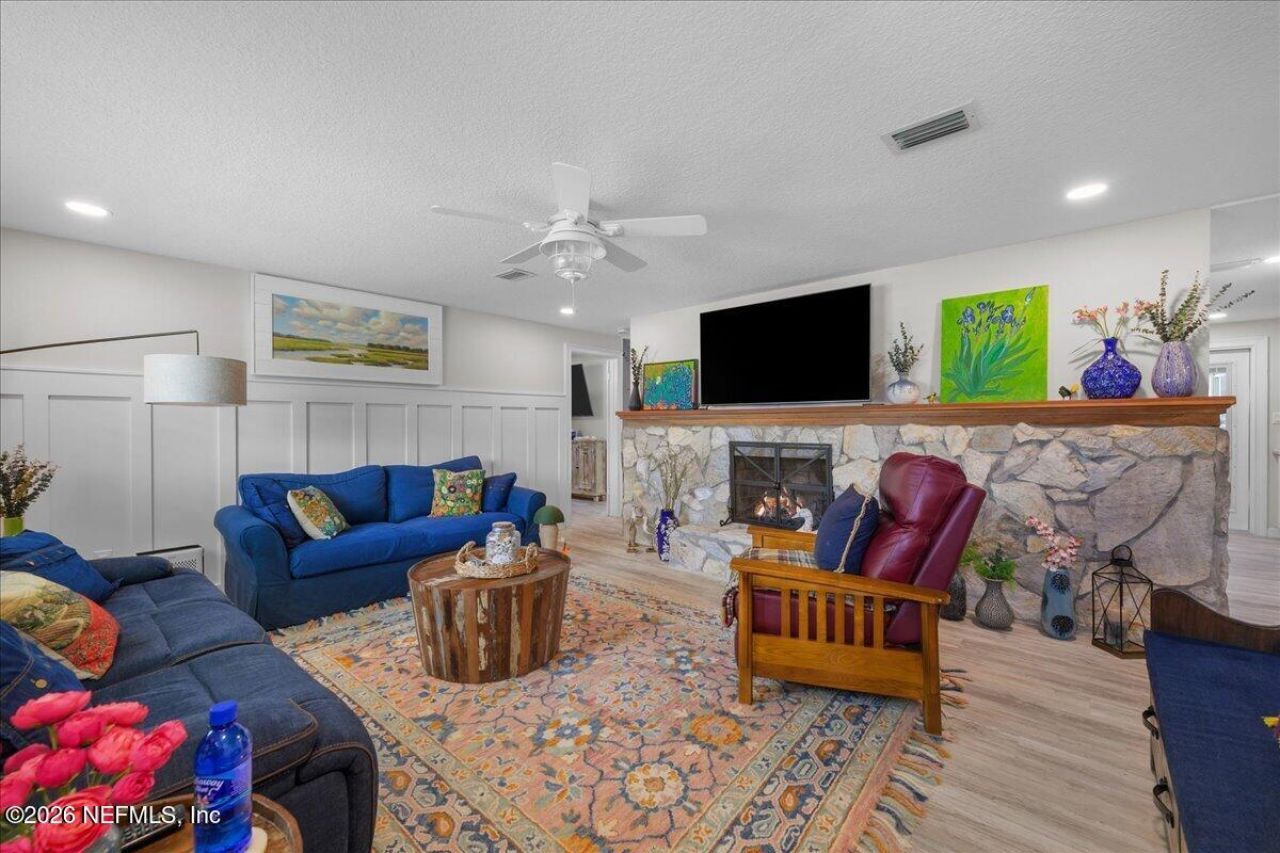 209 River Drive, East Palatka, FL 32131 Photo