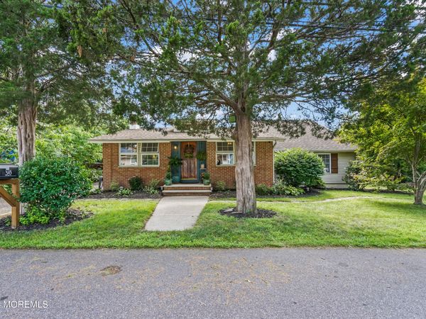 318 Capstan Avenue, Beachwood, NJ 08722