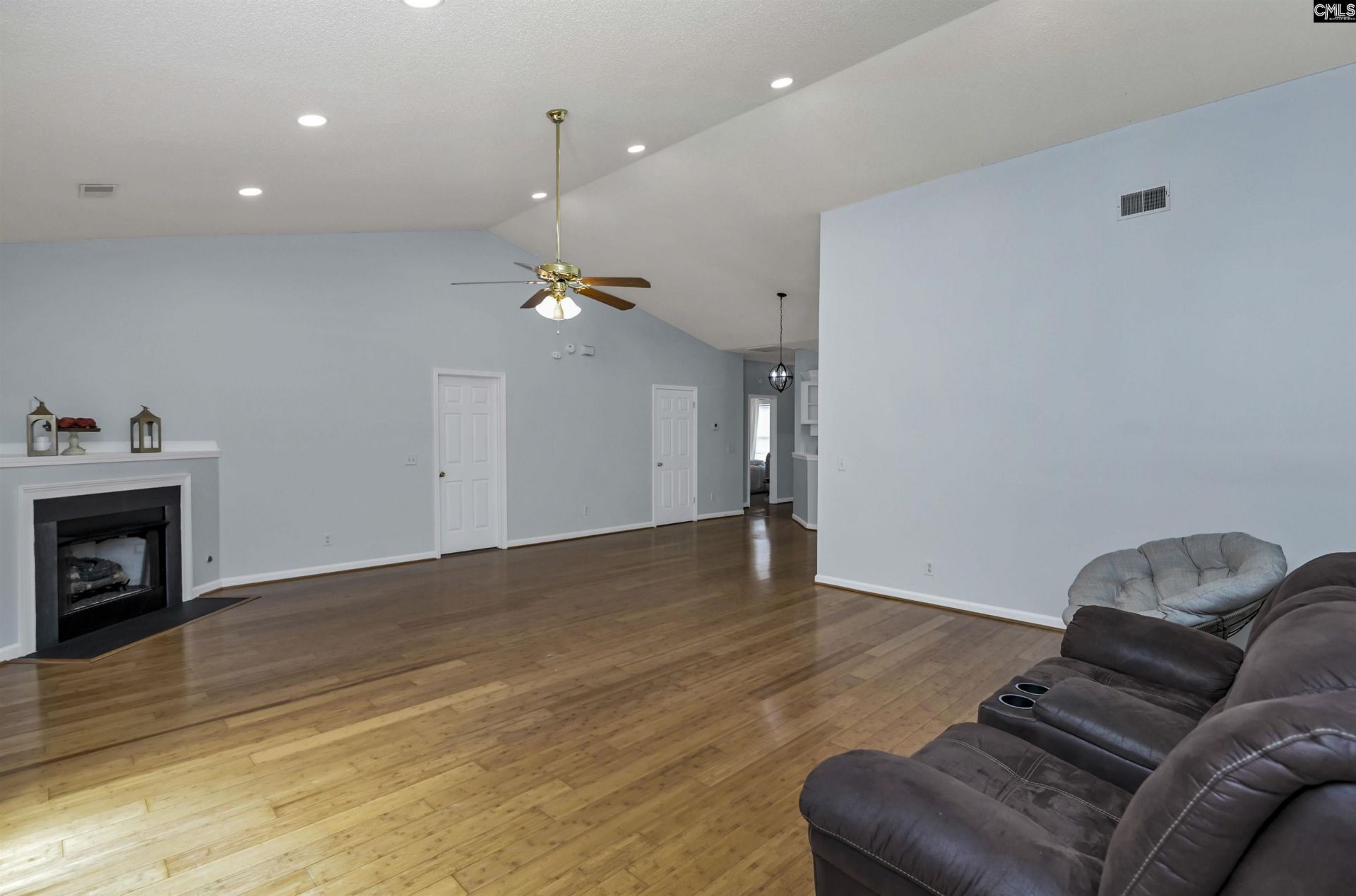 301 Lockleven Drive  Photo 10