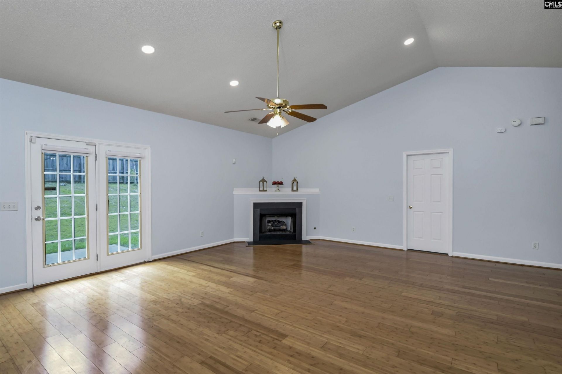 301 Lockleven Drive  Photo 11